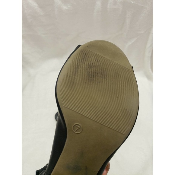 Gap Womens Black Peeptoe Strap on Platform 3" Heels Size 7 - Picture 9 of 12